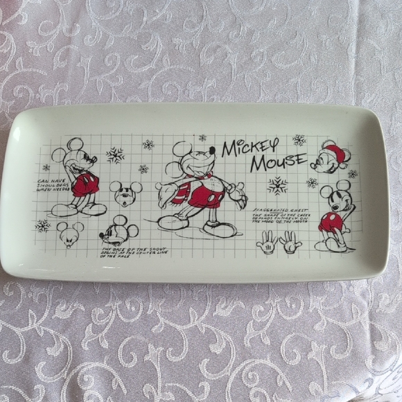 EUC Mickey Mouse Rectangular Plate - Picture 1 of 4